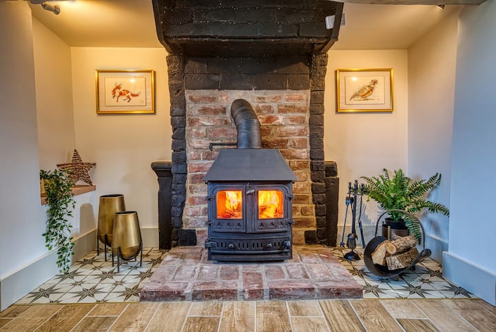 Newly Renovated Character Cottage Nr The Cotswolds - Evesham