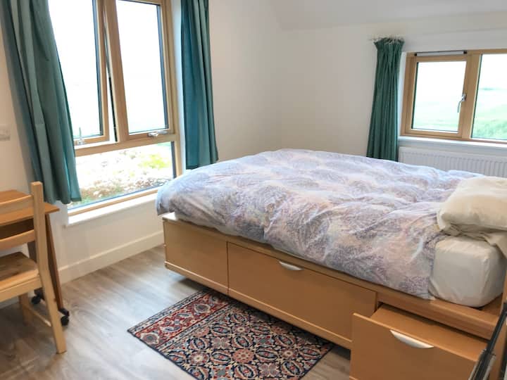 Sunny Double Room With Country Views - Saffron Walden