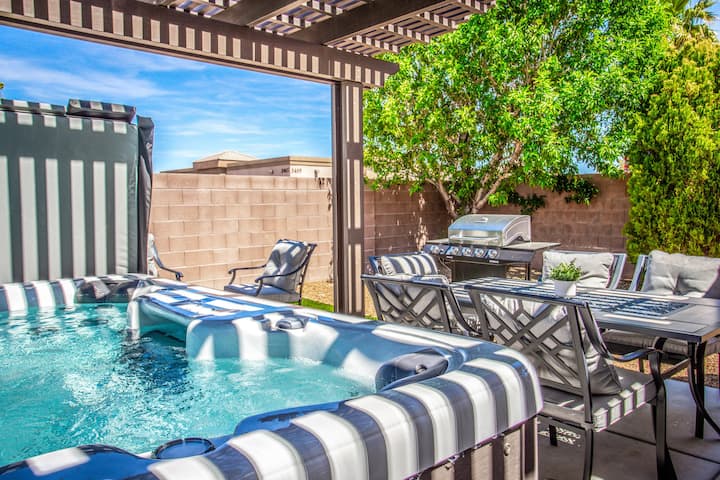 ❤️Cozy Chic 3br Home W Pool Table And Hot Tub - North Las Vegas, NV