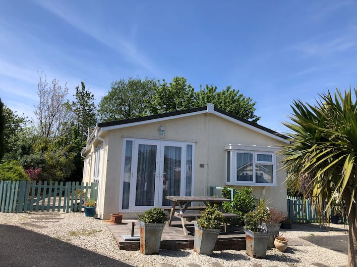Pet Friendly Holiday Bungalow In North Cornwall - 帕德斯托