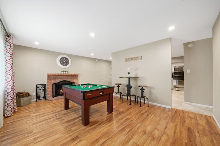 Cozy Home W/ Pool Table/netflix - Vineyard, CA
