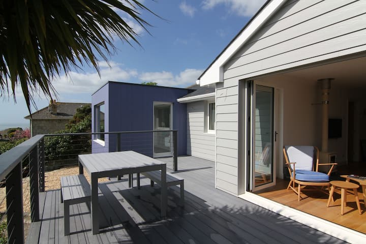 Luxury, Stylish House With Garden, Sea Views And Parking. Wifi Internet, Sky Hd - Mount Bay