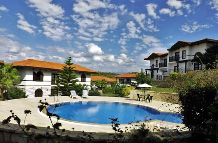 *Fabulous 1 Bed Apartment, Beach, Golf, Pools & Mountains.* - Boğazkent