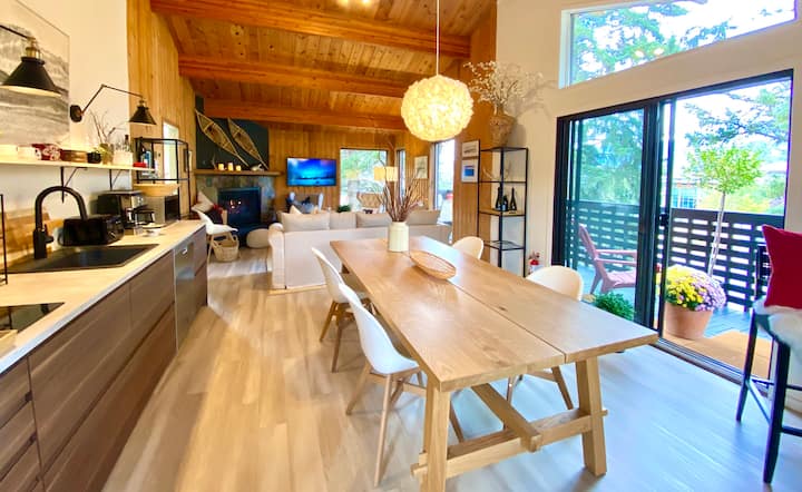 Beautiful Chalet With Unbeatable Location In Banff - バンフ