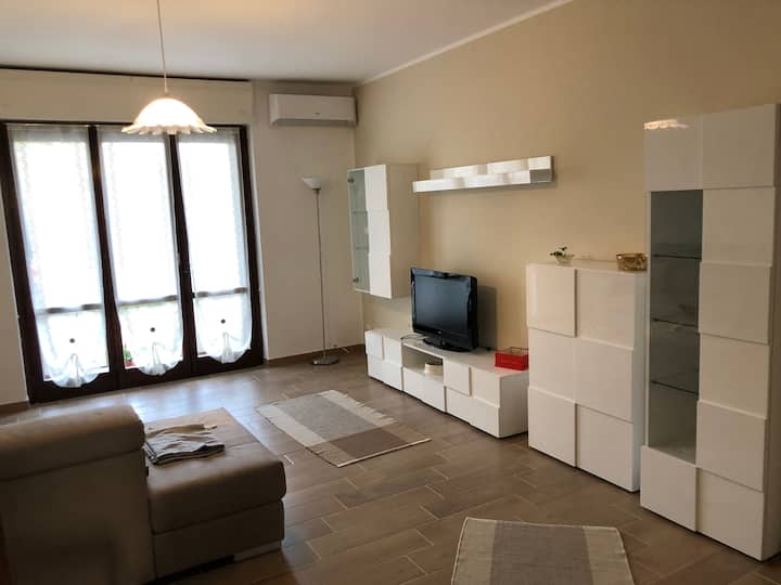 Casa Delle Coccinelle - Appartamento Con Box - Aeropuerto de Milán-Malpensa (MXP)