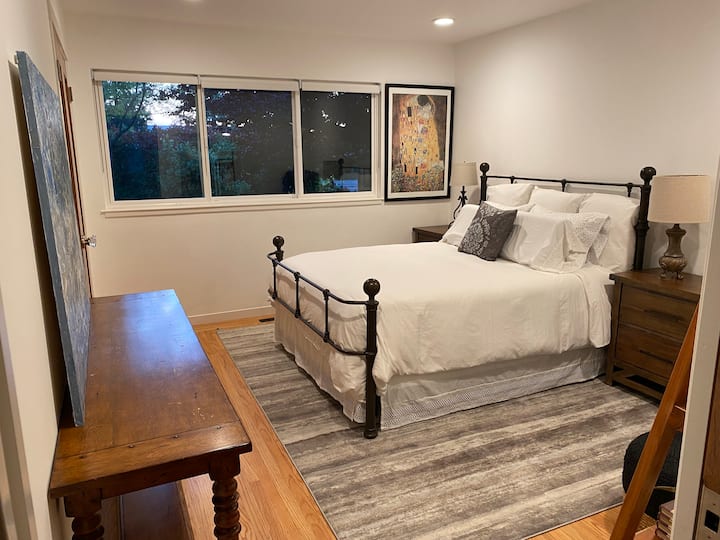 Clean/centrally Located Private Bedroom & Bath - Livermore, CA