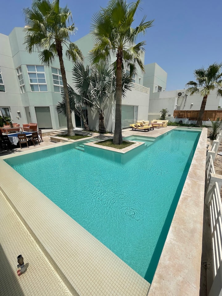 Luxurious Villa With Private Swimming Pool - Bahrein