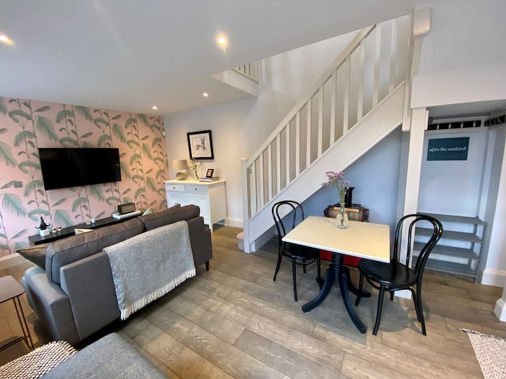Charming 1 Bedroom Cottage In The Centre Of Hoole - Chester
