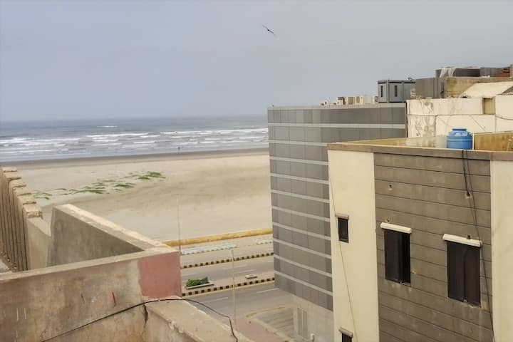 Beachfront Whole Flat, Two Rooms Clocktower Dha 6 - Pakistan