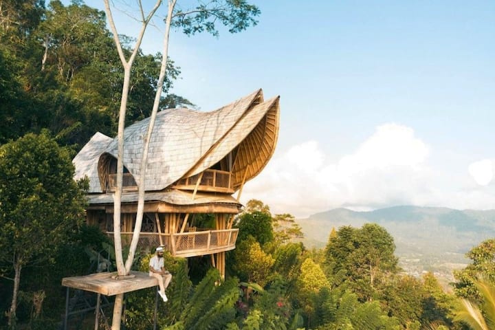 Laputavilla#2 “The Bamboo Castle In The Sky" - Indonesia