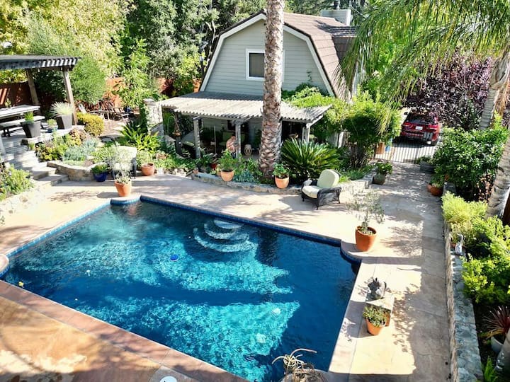 Serene Napa Oasis With Pool - Walkable To Downtown - Napa, CA