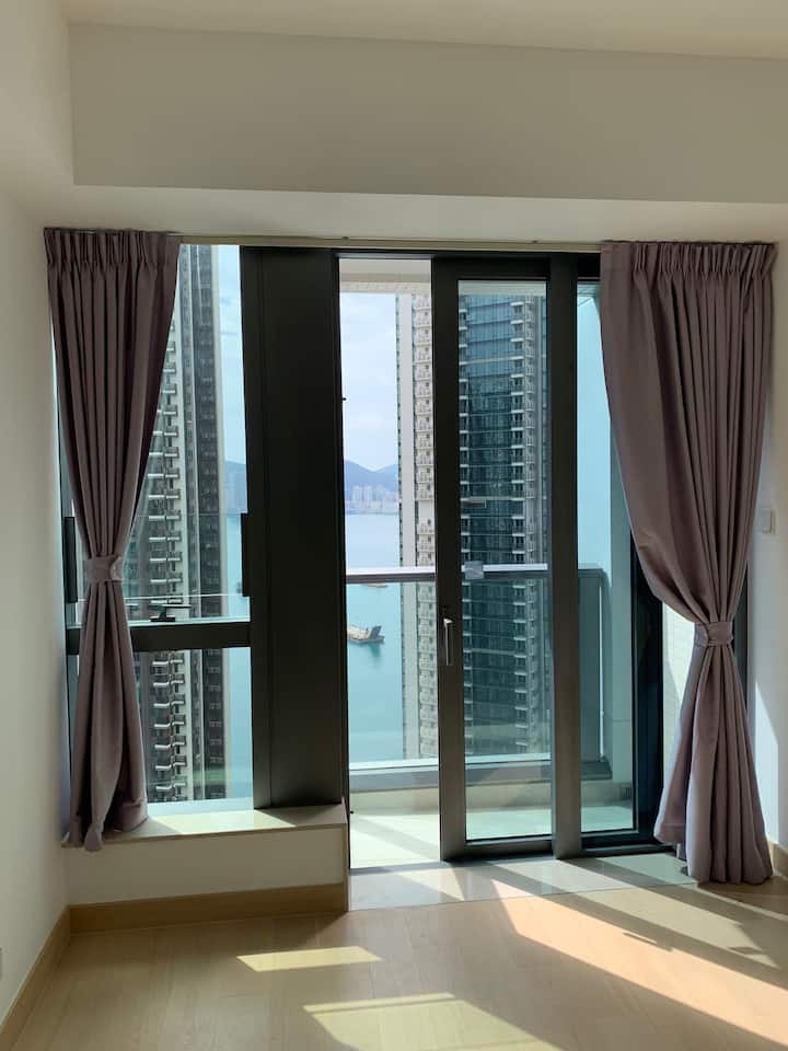 Highrise  2 Bedroom Apartment With Seaview - Tseung Kwan O