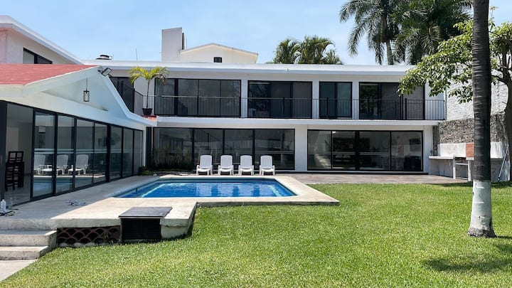 Beautiful Villa Tabasco - Solar Heated Pool - Cuernavaca