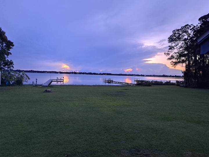 Spacious 3/2 Home, Lg Yard & Spectacular Sunsets! - Dinner Lake, FL
