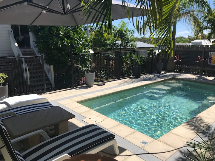 2 Bedroom Holiday Units With Swimming Pool - Agnes Water, Queensland