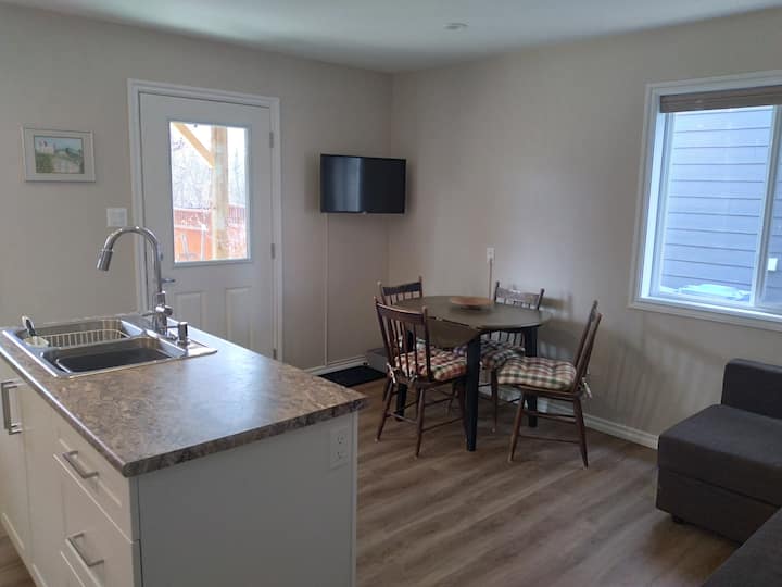 Private Suite In Smithers - Smithers