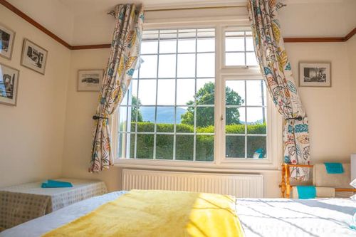 Comfortable Double Bedroom And A View To The Hills - Malvern