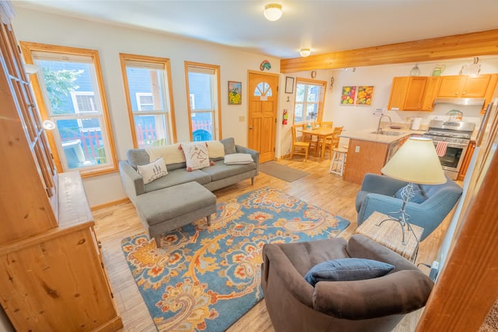 Best Deal In Town! Parking! Pet Friendly! - Crested Butte, CO