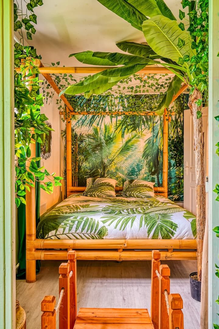 La Belle Fontaine - Love Room Jungle - Savigny-sur-Orge