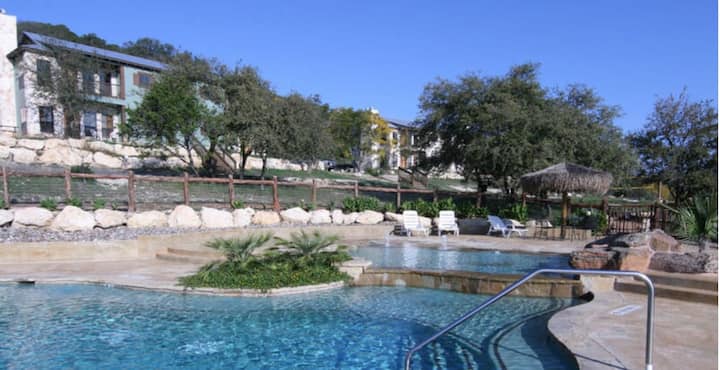 Cielo Ridge Condo With Pool Near Frio River/garner - Concan, TX
