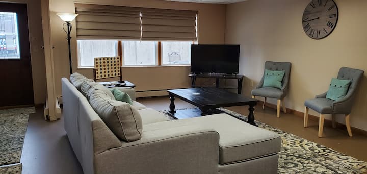 The Doctor's Inn, A Newly Renovated Apartment. - Hagerstown, IN