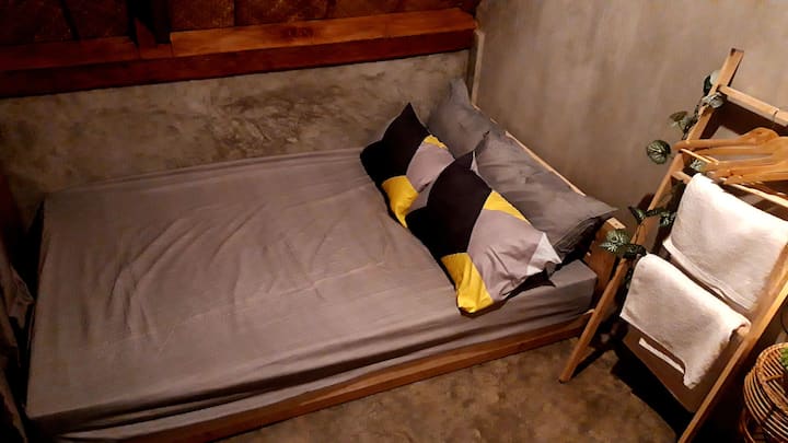 1 Bedroom Hut With Parking Space In The Premises - Medellin