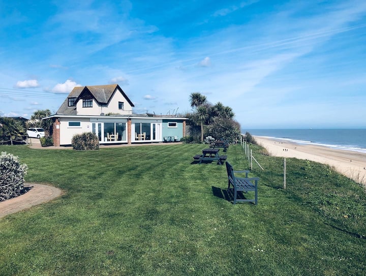 Contemporary Seaside Holiday Chalet Overlooking Sandy Beach, Stunning Sea Views! - Caister-on-Sea