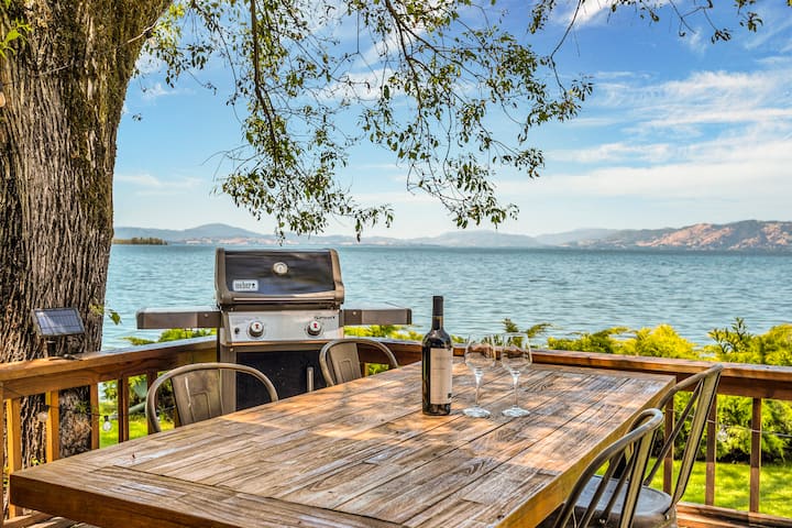 Lakefront Bungalow With Hot Tub - Kelseyville, CA