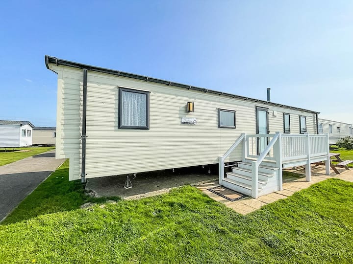 8 Berth Caravan With Decking At Caister Beach In Norfolk Ref 30016s - Caister-on-Sea