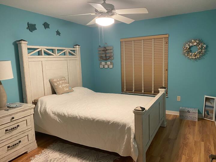 Cheerful Private Br/ba For Rent In My Home. - The Villages, FL
