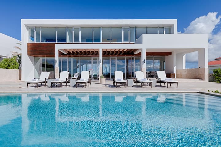 Oceanfront 5 Bedroom Villa With Pool And Hot Tub - Anguilla