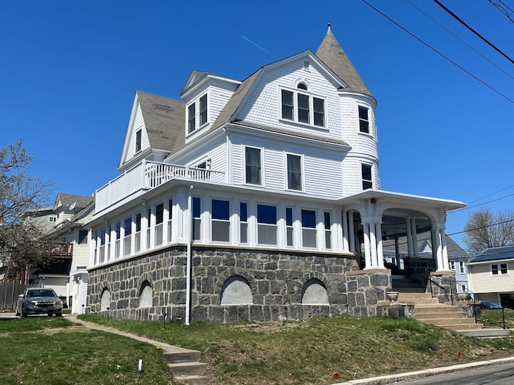 2 - Jeremiah Suite & Private Deck  (180 Sq Ft) - Nahant, MA