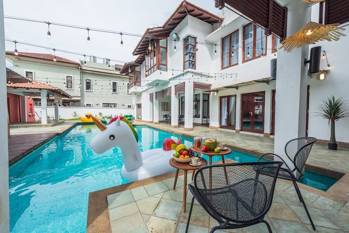 Cityvilla Wonderland: Largest Private Pool In Kl - Sentul