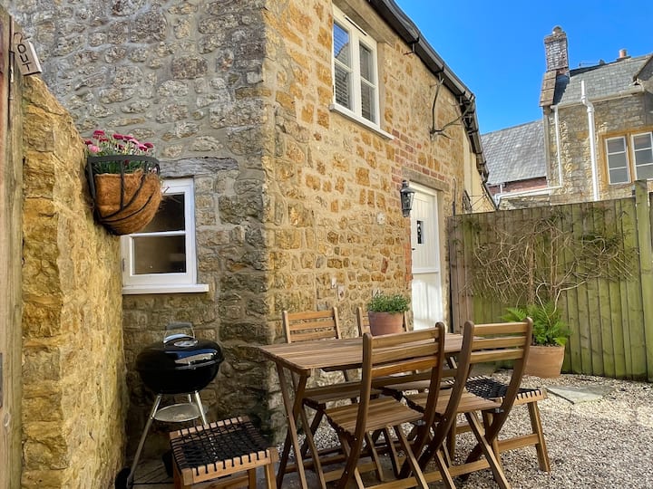 Character Barn In The Heart Of Beaminster - Crewkerne