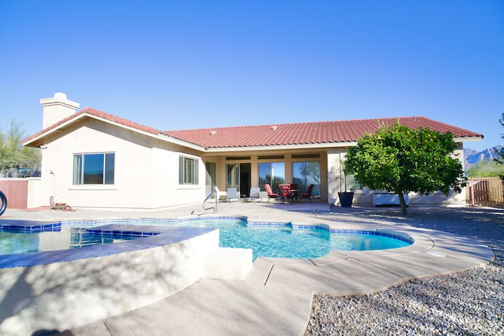 Serene Reflections: Luxury Home With Amenities - Catalina, AZ
