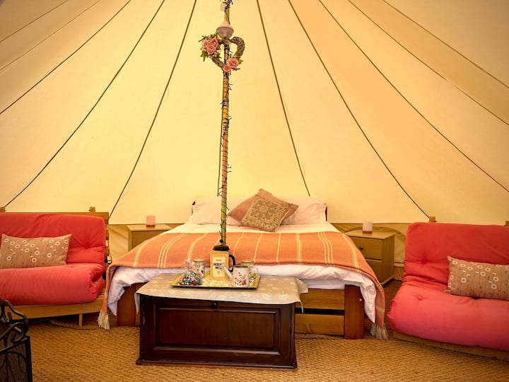 Glamping In A Hidden Sussex Valley Rose Bell Tent - 켄트