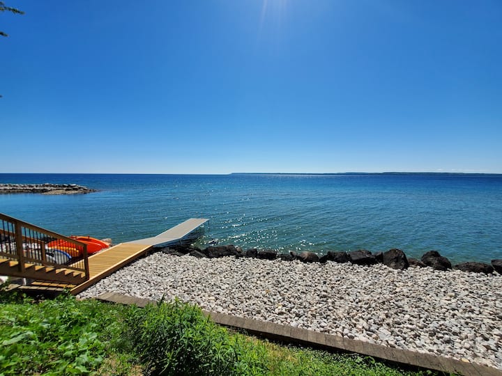 Peaceful Waterfront Bungalow - Make Your Memories! - Meaford