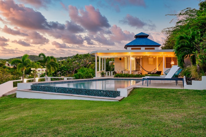 ⛱Hill Top Home | Infinity Pool | Mins→beach+ferry - Vieques