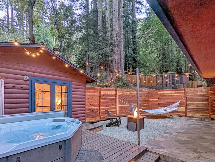 Redwood Cottage & Hot Tub - Boulder Creek, CA
