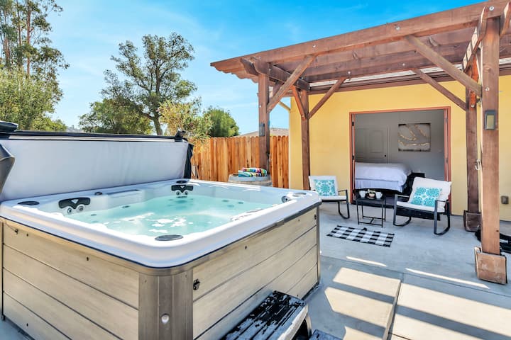 Luxury Wine Country Villa | Jacuzzi + Pool - Atascadero, CA