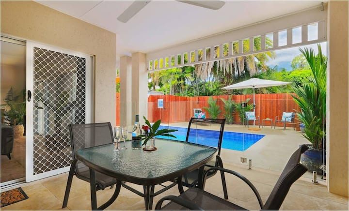 Spacious 2 Br, 2 Bath Villa With Private Pool - Palm Cove