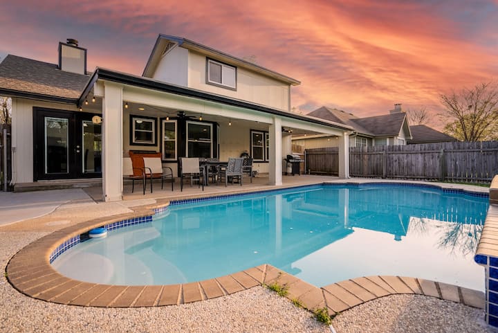 Private Pool/yard - Spacious, Clean 3 Bdrm Home - Round Rock, TX