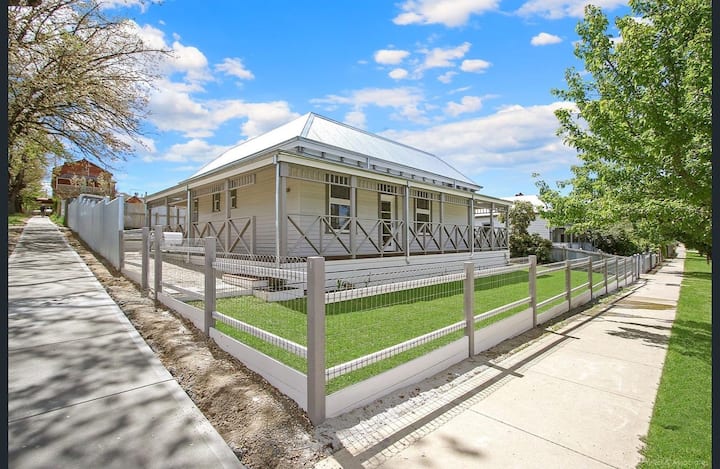 Newly Renovated, Dog-friendly, 5 Minute Walk To Town! - Beechworth
