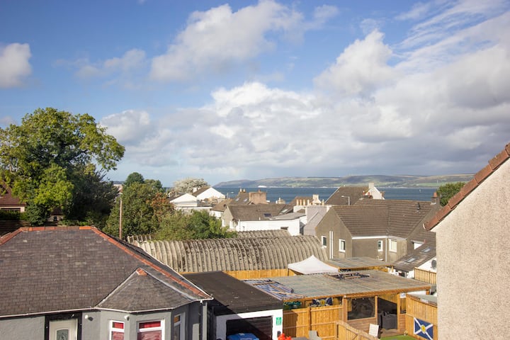 Stranraer Seafront Apartment With Loch Ryan Views - Portpatrick