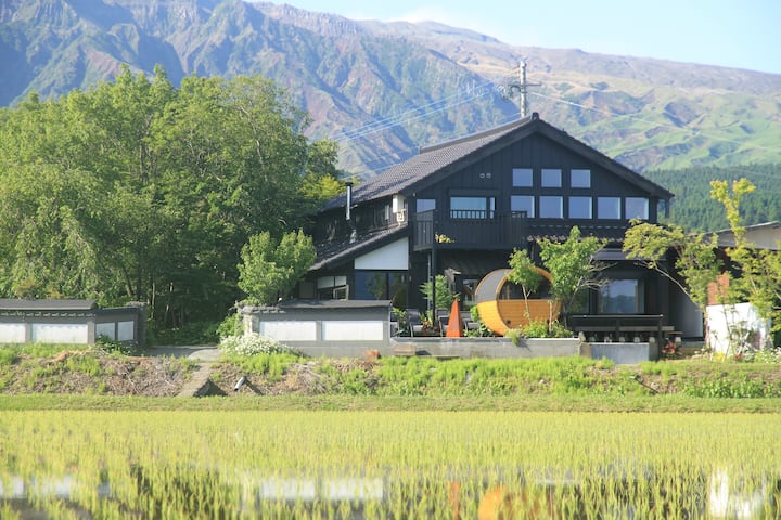 築150年の納屋をリノベーション！プライベートサウナ＆湧水プール完備の一棟貸の宿 - 熊本県