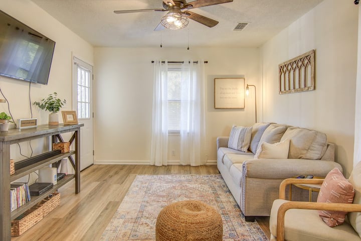 Cozy & Updated - Walk To Square!  Dearing Downtown - Covington