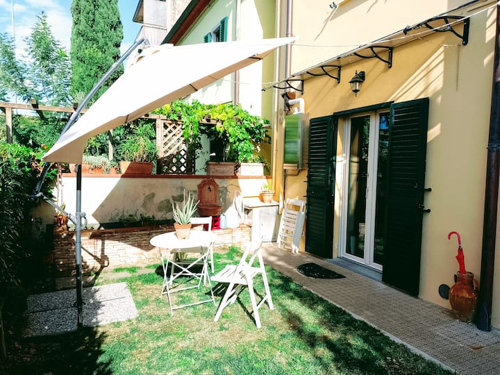 'Mediterraneo'
Cozy Two-room Apartment With Garden - 아레초