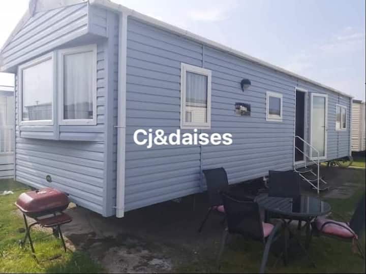 Welcome To Cj & Daisies Holiday Home In Prestatyn! - Rhyl