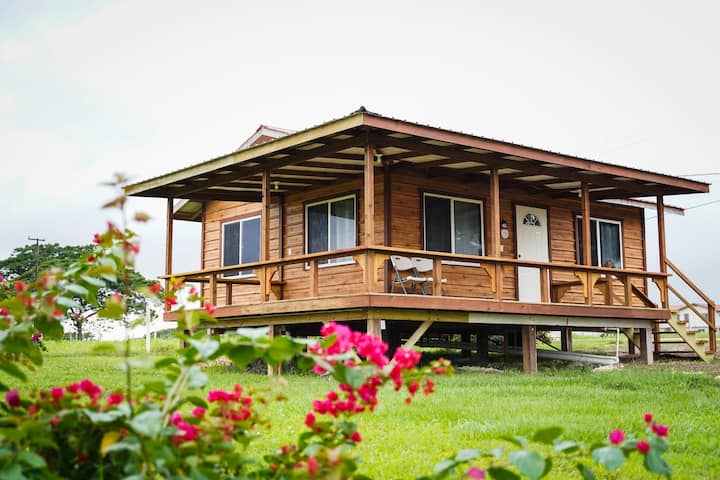 Farmhouse  2-bedroom Cabin In Spanish Lookout ! - Belize