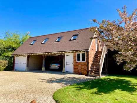 Newbury Apartments and Condos For Rent cozycozy